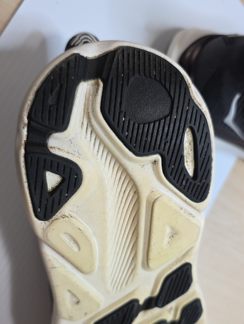 Hoka Clifton 9 Womens 9.5B  Black  Running Shoes with White Accents No Box - Picture 12 of 15